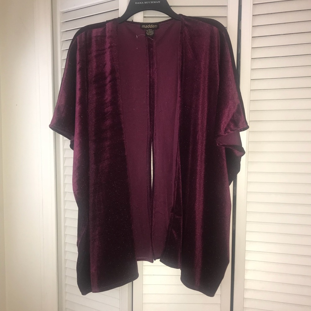 ⭐️ Madden NYC Velvet Kimono ⭐️